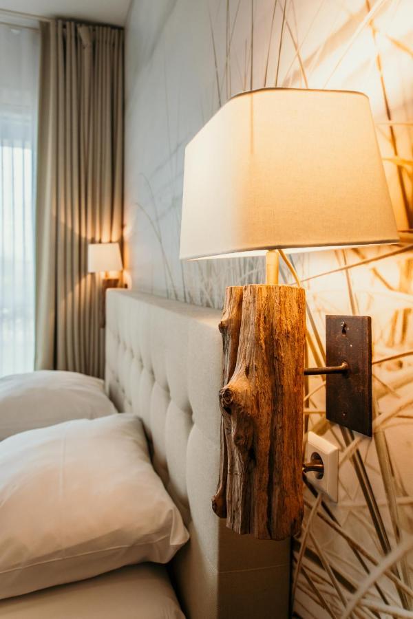 Hotel De Zeeuwse Kust Ренесе Екстериор снимка